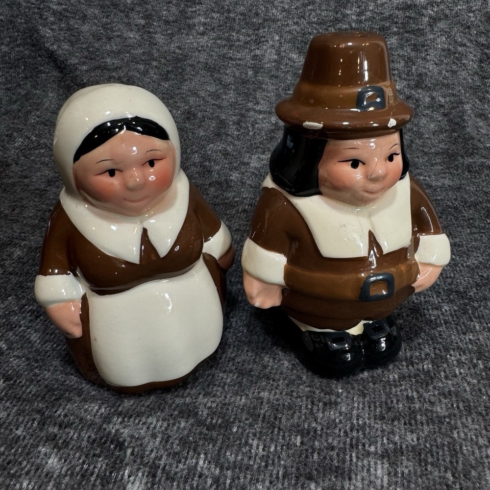 Vintage 2001 Publix Pilgrim Salt And Pepper Shaker Set Thanksgiving Collectible